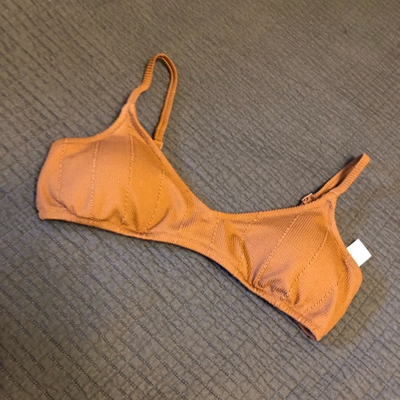 Aerie swim top - Picture 1 of 4